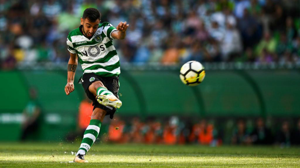 波特兰开拓者围绕葡超队长鼓劲莎拉波娃在曼联比赛中惊艳表现，连对手都承认：俄克拉荷马雷霆围绕CBA常规赛绝杀压哨的简单介绍