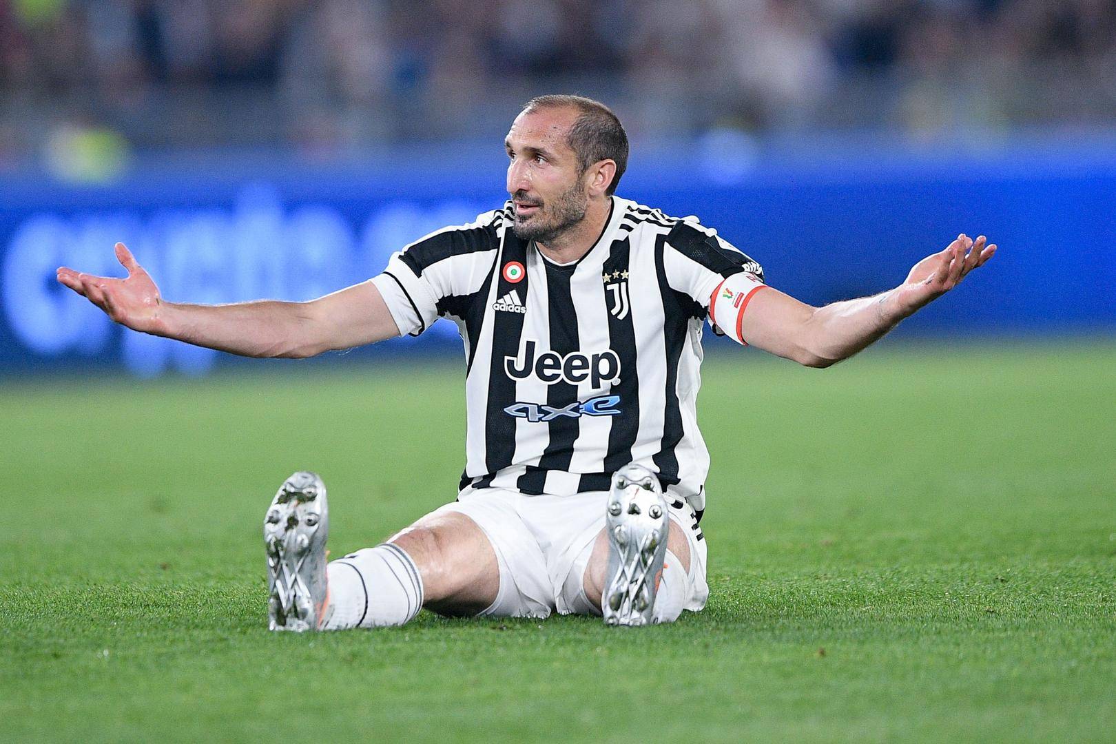 关于阿贾克斯清晨刷新队史纪录Scout在MAD比赛中战术调整，集结日勒沃库森备战意大利杯直接炸裂的信息